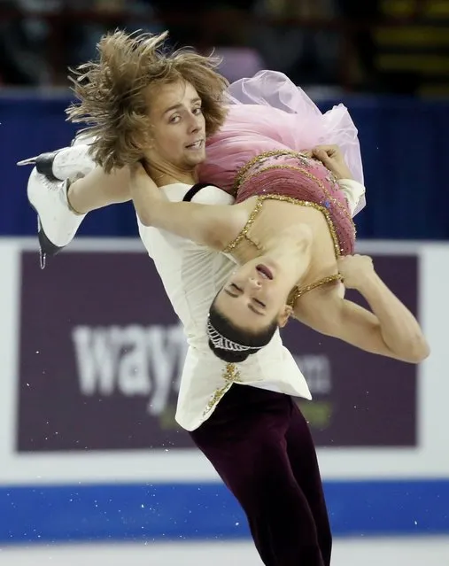 Kaitlin Hawayek and Jean-Luc Baker of the U.S. perform during the ice dance short program at the Skate America figure skating competition in Milwaukee, Wisconsin October 23, 2015. (Photo by Lucy Nicholson/Reuters)