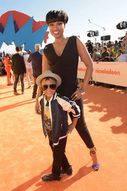 Entertainer Jennifer Hudson (R) and David Daniel Otunga, Jr. attend Nickelodeon's 28th Annual Kids' Choice Awards held at The Forum on March 28, 2015 in Inglewood, California. (Photo by Jason Kempin/Getty Images)
