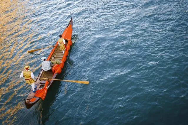 General views of atmosphere during the Regatta Storica during the 72nd Venice Film Festival on September 7, 2015 in Venice, Italy. (Photo by Tristan Fewings/Getty Images)