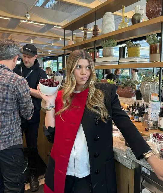 American social media personality and model Sofia Richie in the second decade of February 2024 debuts a new Erewhon smoothie. (Photo by sophierichiegrainge/instagram)