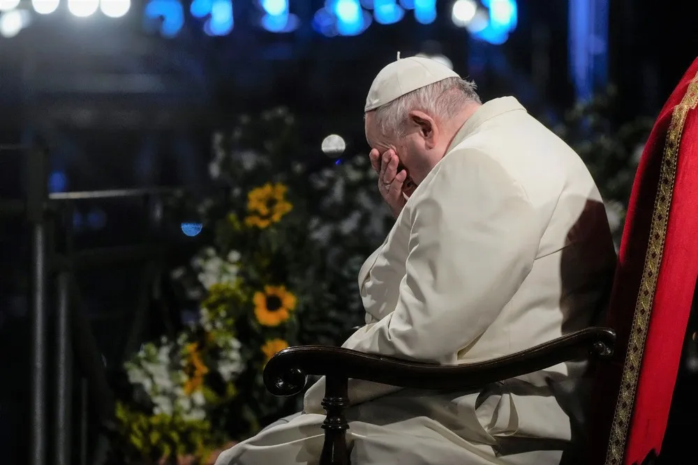 The Day in Photos – April 16, 2022