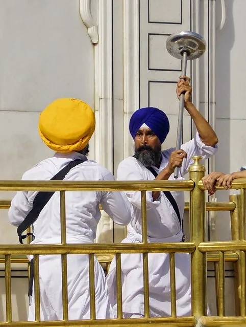 Clashes At Golden Temple