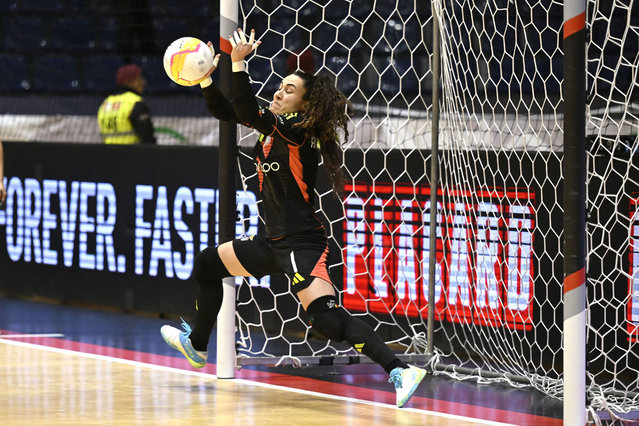 Benfica goalkeeper Ana Catarina saves the penalty that gave her team the victory, during the Women's Futsal League Cup final match between Nun'Álvares and Benfica, held at the Vila do Conde Sports Pavilion, February 23, 2025. (Photo by Fernando Veludo/LUSA)