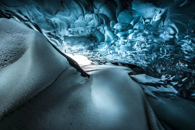 The ice caves, taken in the Vatnajokull National Park in Iceland, on November 29, 2017. (Photo by Matej Kriz/Caters News Agency)