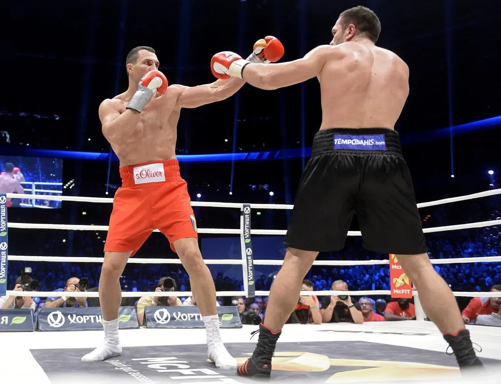 Wladimir Klitschko Defeats Kubrat Pulev to Retain Heavyweight Title