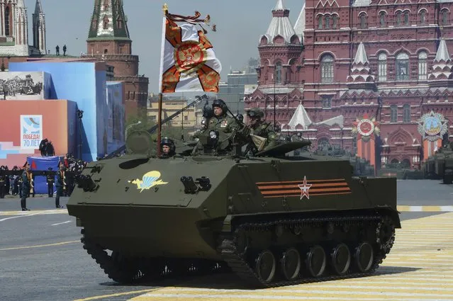 Russian BTR-MDM Rakushka (Shell) airborne armored personnel carrier drives during the Victory Day parade at Red Square in Moscow, Russia, May 9, 2015. (Photo by Reuters/Host Photo Agency/RIA Novosti)