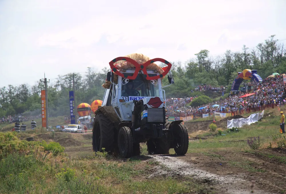 Tractor Racing In Russia