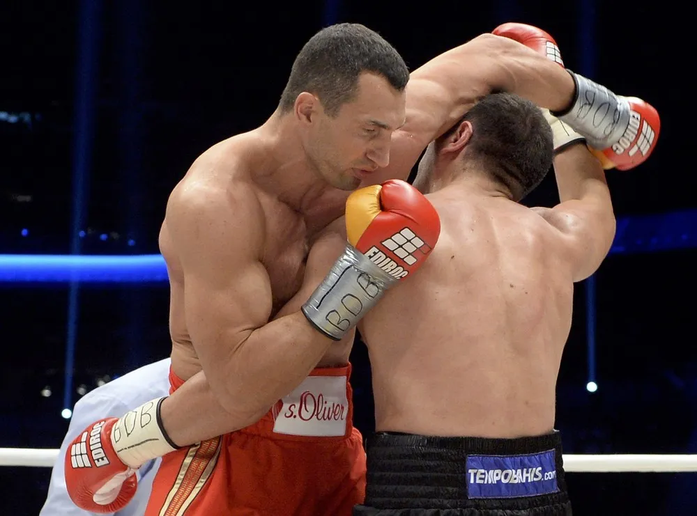 Wladimir Klitschko Defeats Kubrat Pulev to Retain Heavyweight Title