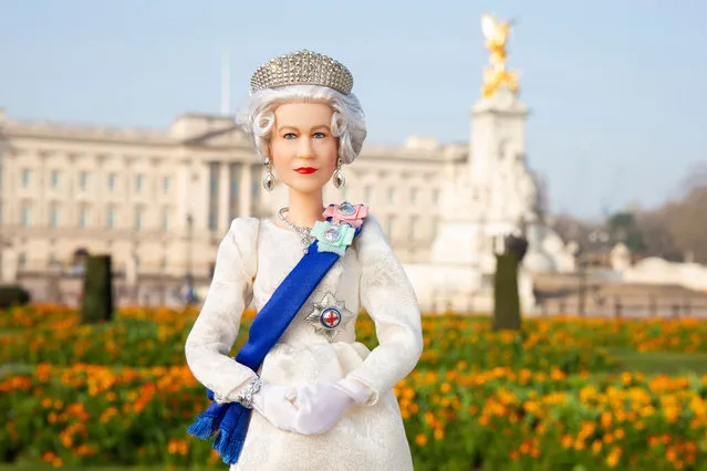 A new Barbie doll represents Queen Elizabeth II to mark the monarch’s platinum jubilee in London, England on April 21, 2022. (Photo by Mattel/AFP Photo)