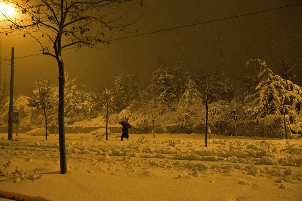 Snowstorm Hits Jerusalem and Israel’s Desert