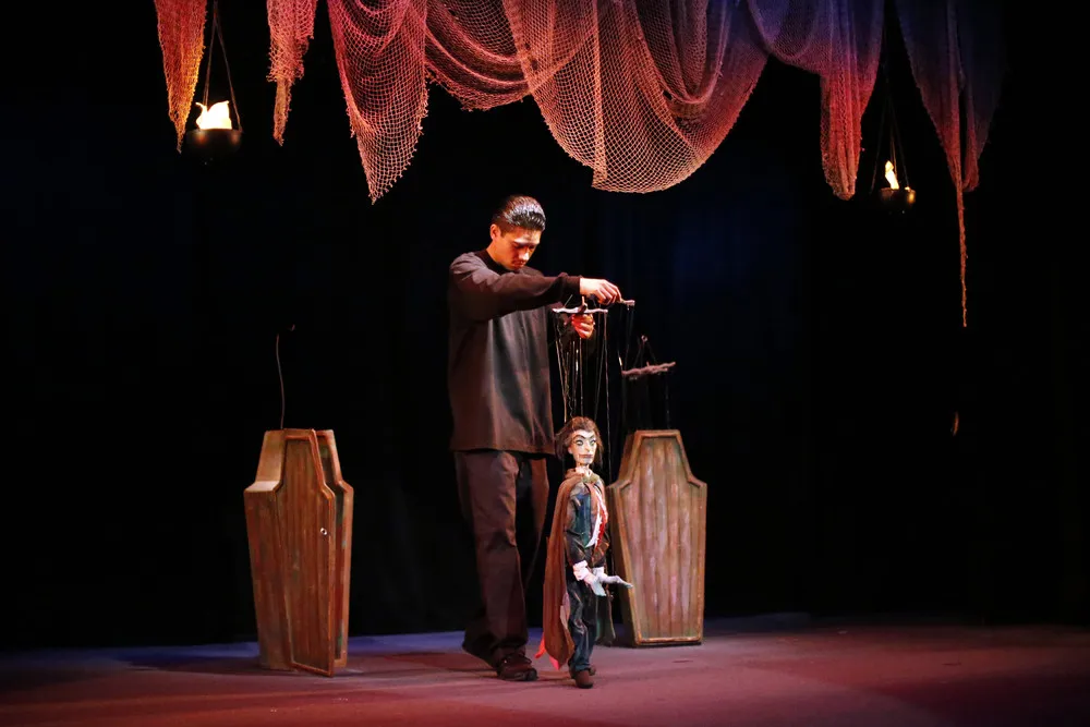 Oldest Marionette Theater to Close