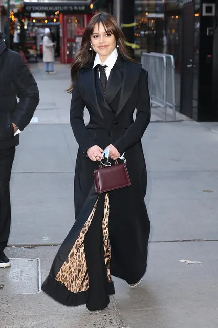 American actress Jenna Ortega leaves “Good Morning America” in New York City in the last decade of November 2022. Jenna is wearing a black pants suit, platform high heels and Dolce and Gabanna bag. (Photo by Christopher Peterson/Splash News and Pictures)