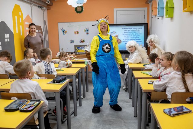 Pupils attend a first day in the newly opened underground school that allows children to safely return to in-person studies, amid Russia's attack on Ukraine, in a remote part of the Osnovyansky district in Kharkiv, Ukraine on April 21, 2025. (Photo by Marko Djurica/Reuters)