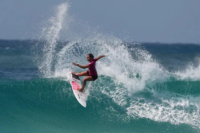 Sally Filtzgibbons surfs during the Quiksilver Pro and Boost Mobile Pro Gold Coast at Duranbah Beach on April 03, 2019 in Duranbah Beach, Australia. (Photo by Chris Hyde/Getty Images)