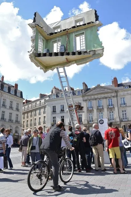 Surreal Floating Room Sculptures By Leandro Erlich