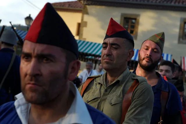 Members of the association historical recreation Fente del Nalon participate in the recreation of the battle: “The Siege of Oviedo” that took place during the Spanish Civil War, in Grullos, near Oviedo, in northern Spain, September 3, 2016. (Photo by Eloy Alonso/Reuters)
