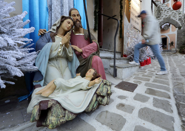 A Nativity scene is seen in the streets and alleys in the medieval mountain village of Luceram as part of Christmas holiday season, France, December 15, 2016. (Photo by Eric Gaillard/Reuters)
