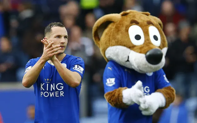 Football Soccer, Leicester City v Swansea City, Barclays Premier League, The King Power Stadium on April 24, 2016: Leicester City's Danny Drinkwater applauds fans as the mascot looks on after the game. (Photo by Darren Staples/Reuters/Livepic)