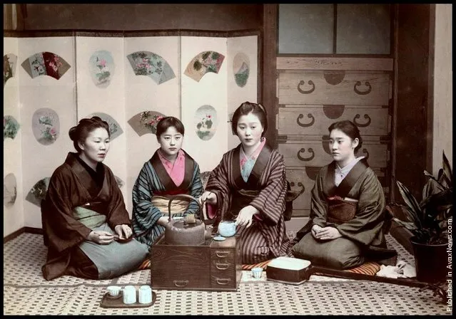 Women Drinking Tea