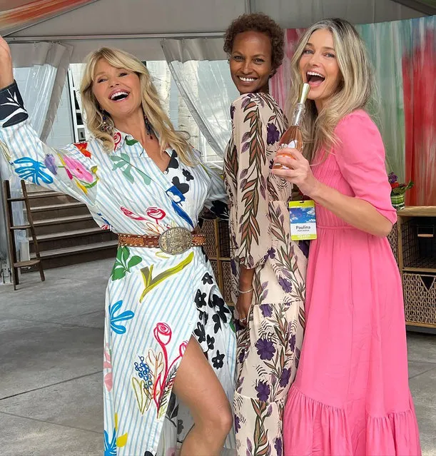 American model, actress, and entrepreneur Christie Brinkley promotes her new sugar-free wine, Bellissima Prosecco, in Aspen alongside fellow models Yasmin Warsame and Paulina Porizkova in the last decade of June 2022. (Photo by christiebrinkley/Instagram)