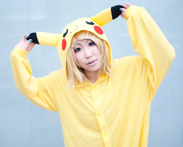 Cute Japanese Cosplay Girls. Pikachu X Rin Kagamine