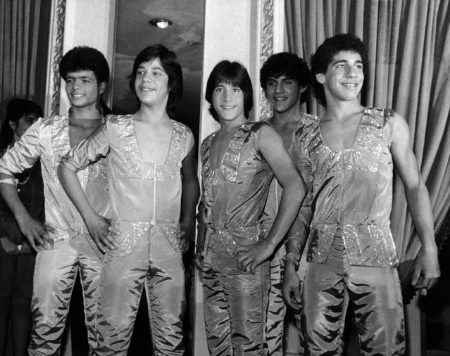The members of the music group “Menudo” pose during a reception in their honor on Friday, February 10, 1984 at the “Plaza Hotel” in New York City, United States. They are from left: Robby, Ray, Roy, Charlie and Ricky (Ricky Martin). They will be appearing at the Radio City Music Hall for ten shows from February 14 through February 23. (Photo by Richard Drew/AP Photo)