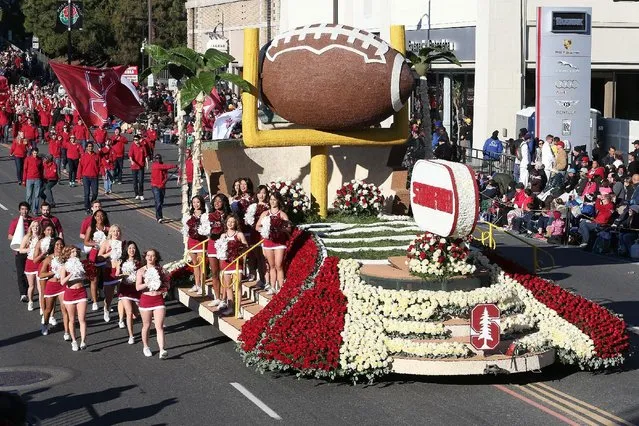 The Stanford University float on the parade route during the 127th Tournament of Roses Parade Presented by Honda on January 1, 2016 in Pasadena, California. (Photo by Frederick M. Brown/Getty Images)