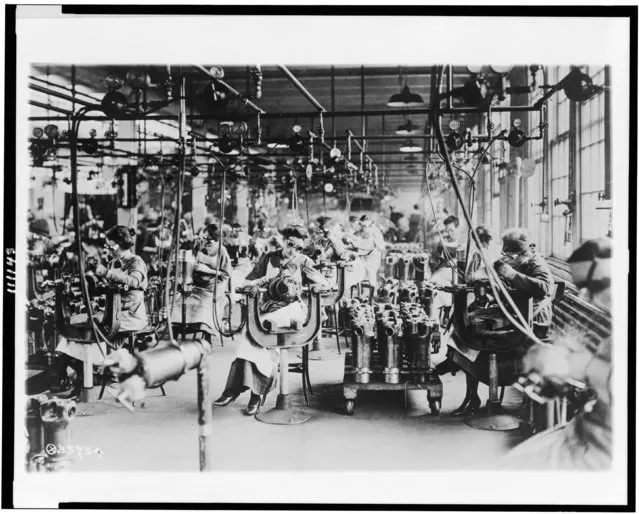 Women wear goggles as they work in the welding department of Lincoln Motor Co., Detroit, Michigan, circa 1914-1918, in this Library of Congress handout photo. (Photo by Reuters/Bain Collection/Library of Congress)