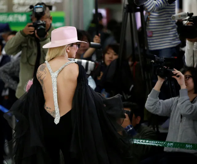 Singer Lady Gaga poses for photographers upon her arrival at Narita International airport in Narita, Japan, November 1, 2016. (Photo by Toru Hanai/Reuters)