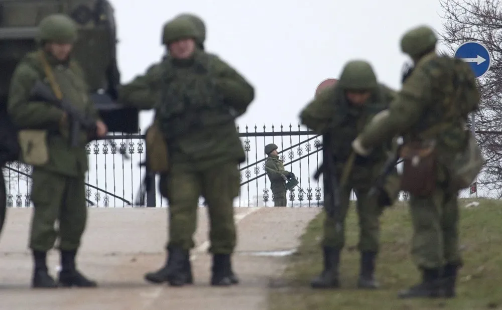 Russian Military Rolls into Ukraine