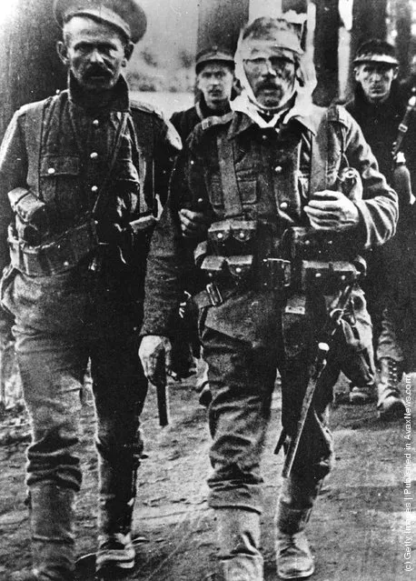 Wounded British and Belgium soldiers retreating from Mons during World War I