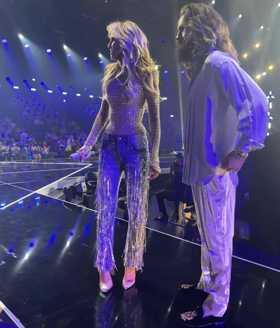 German-American model and television host Heidi Klum shares a snap taken before she and her husband, Tom Kaulitz, performed in the last decade of May 2022. (Photo by heidiklum/Instagram)