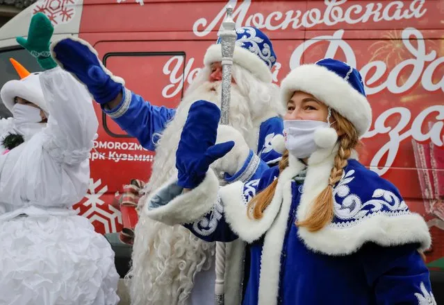 Artists of the Moscow residence of Father Frost perform for children with disabilities in Moscow, Russia on November 28, 2020. (Photo by Shamil Zhumatov/Reuters)