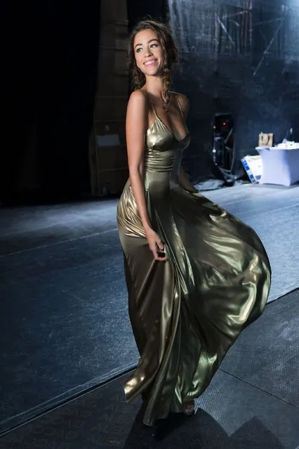 A model backstage ahead of the Kristina Fidelskaya show during Fashion Forward Spring/Summer 2017 at the Dubai Design District on October 21, 2016 in Dubai, United Arab Emirates. (Photo by Ian Gavan/Getty Images)