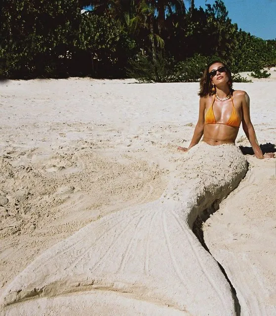 Hailey Bieber early April 2023 soaks up the sun as a mermaid. (Photo by haileybieber/Instagram)