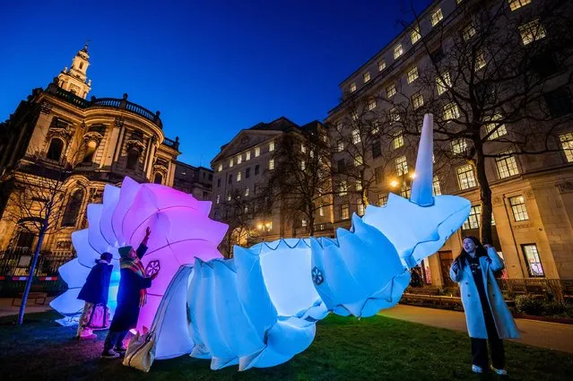 King's College London on January 16, 2024 presents Air Giants: The Glowbot Garden, an installation of giant soft robots, which respond to touch. They will be displayed along the Strand, Aldwych, from 17–20 January 2024. (Photo by Guy Bell/Alamy Live News)