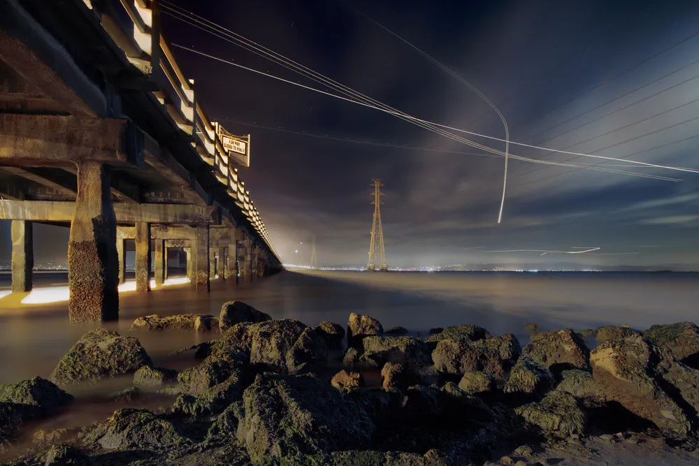 Long Exposure Airport Photos byTerence Chang