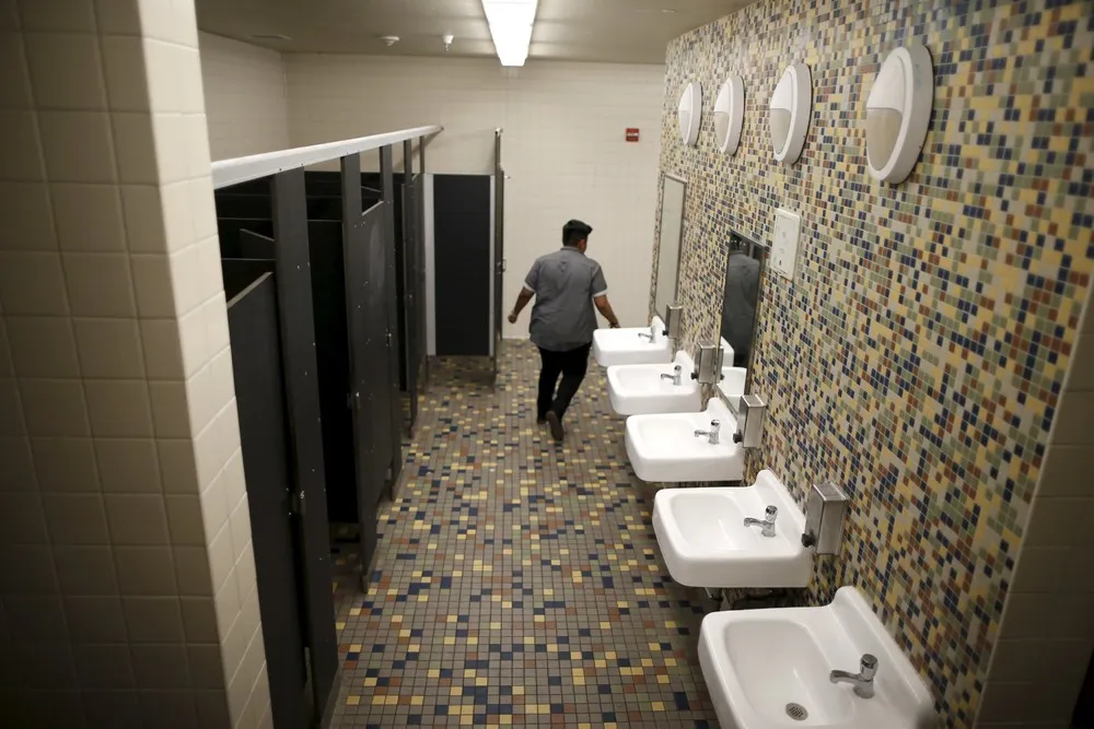 First Gender-Neutral Restroom Opens at Los Angeles School