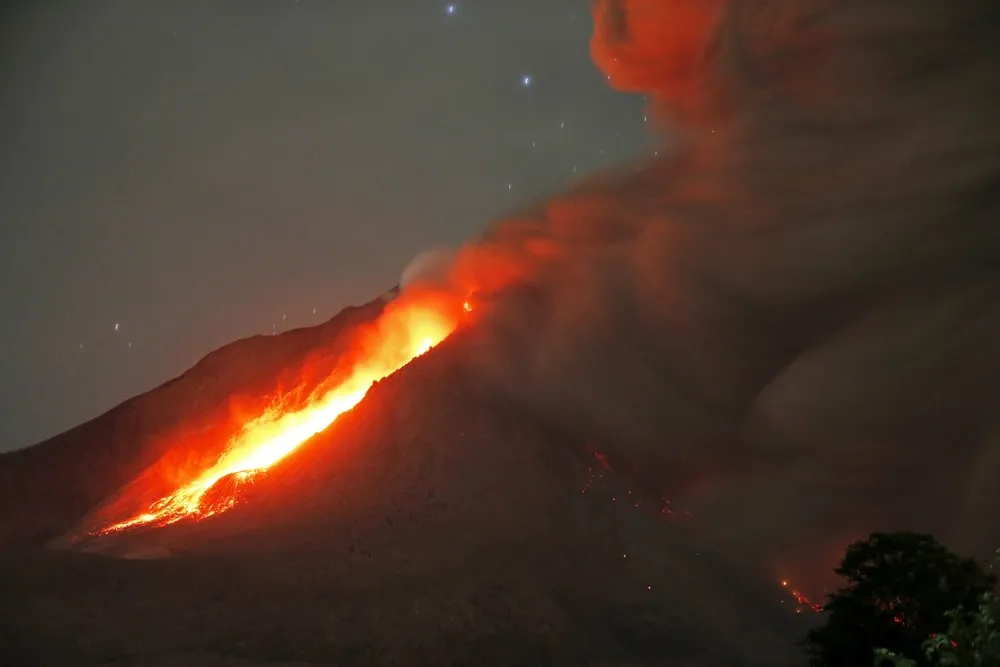 Indonesia's Mount Sinabung Erupts Again