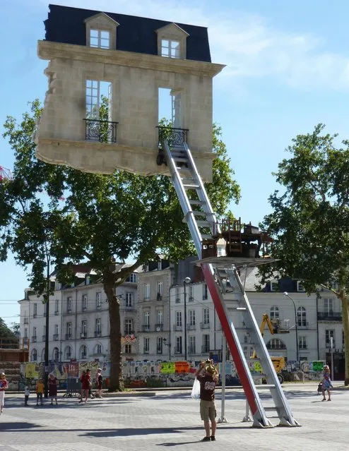 Surreal Floating Room Sculptures By Leandro Erlich