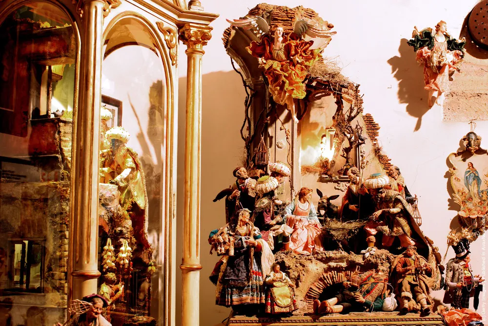 Neapolitan Christmas Nativity Figurines