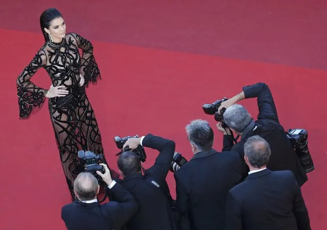 Model Kendall Jenner arrives on red carpet for the screening of the film “Mal de pierres” (From the Land of the Moon) in competition at the 69th Cannes Film Festival in Cannes, France, May 15, 2016. (Photo by Jean-Paul Pelissier/Reuters)