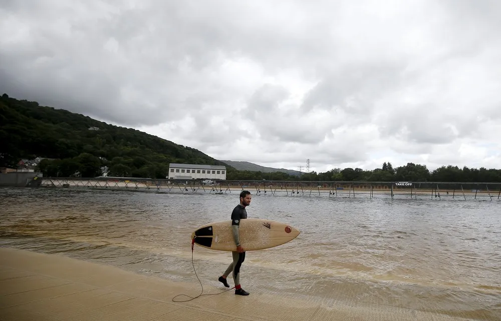 World's First Commercial Artificial Surfing Lake