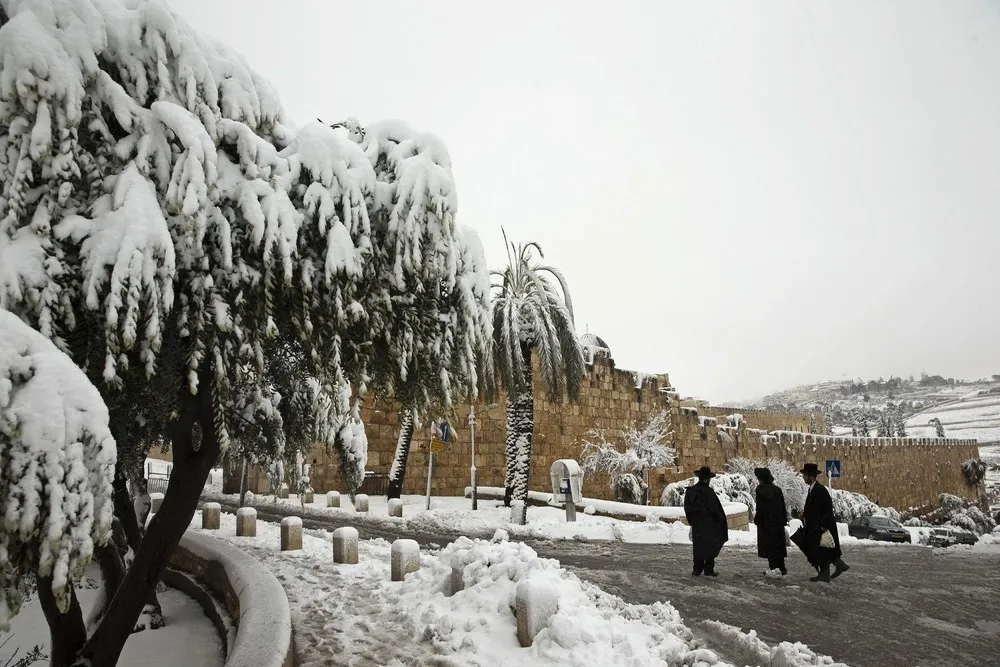 Snowstorm Hits Jerusalem and Israel’s Desert