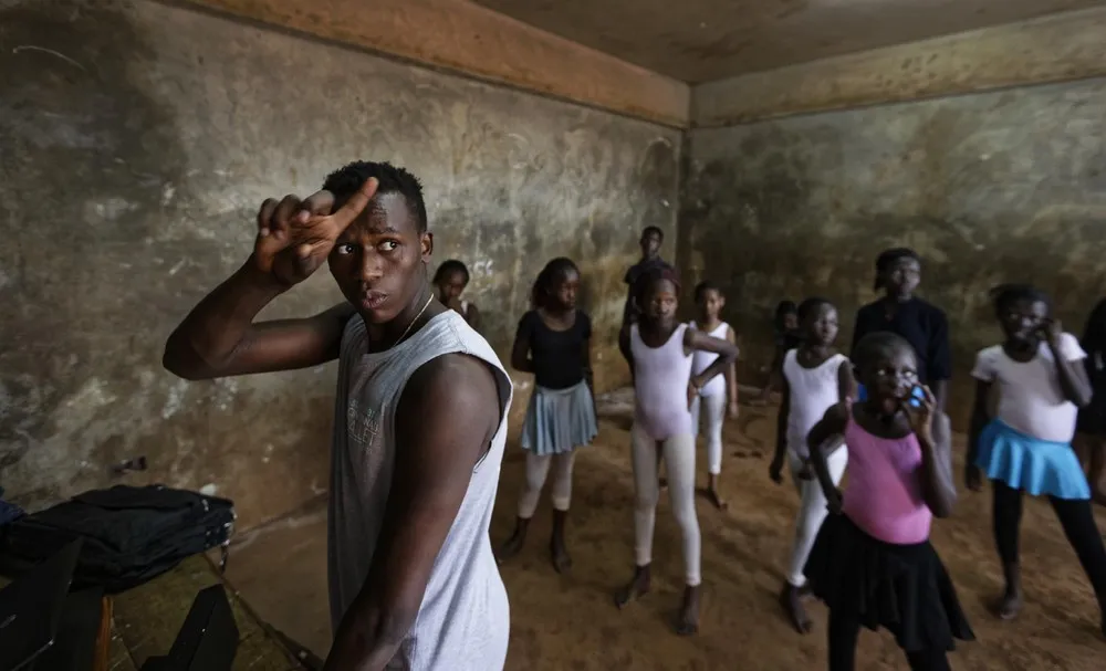 Ballet in Slum