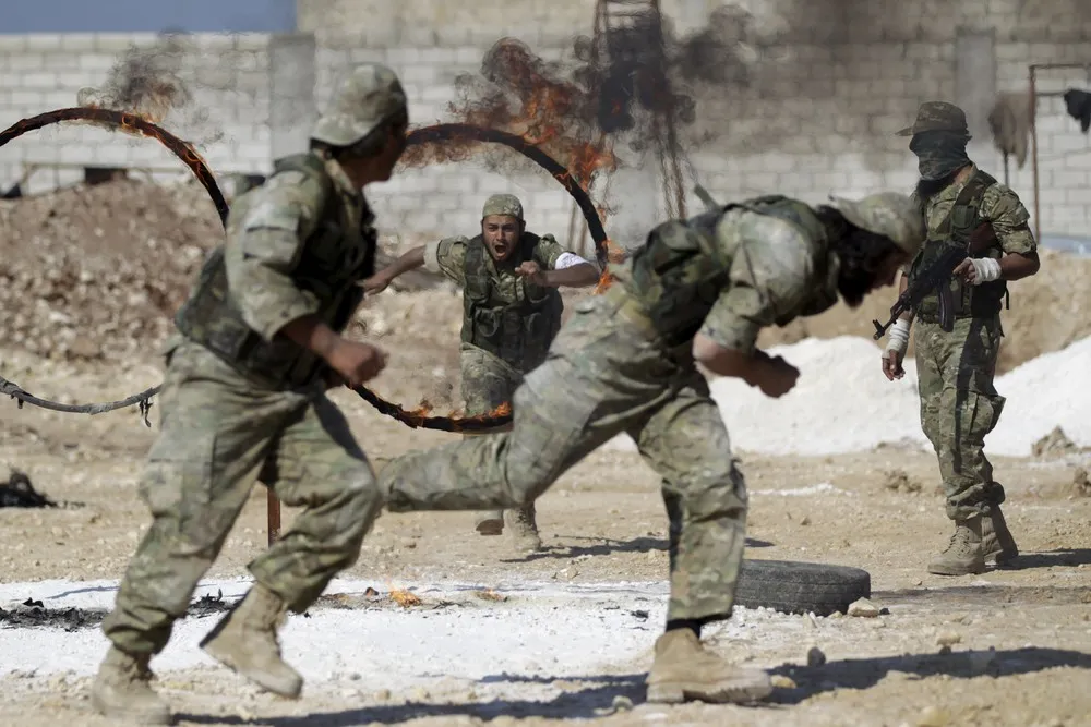 The Day in Photos – April 1, 2016