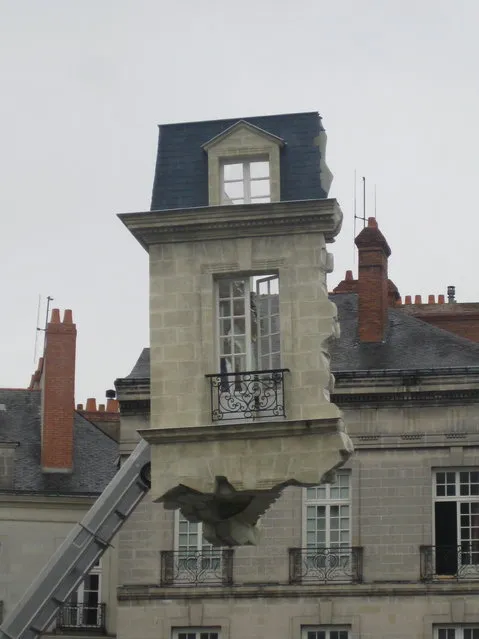 Surreal Floating Room Sculptures By Leandro Erlich