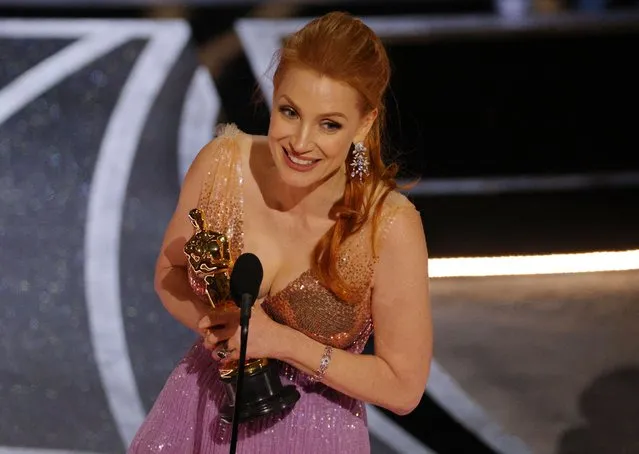 Jessica Chastain accepts the Oscar for Best Actress in “The Eyes of Tammy Faye” at the 94th Academy Awards in Hollywood, Los Angeles, California, U.S., March 27, 2022. (Photo by Brian Snyder/Reuters)