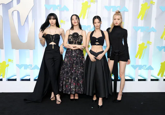 (L-R) Lisa, Jisoo, Jennie, and Rosé of BLACKPINK attend the 2022 MTV VMAs at Prudential Center on August 28, 2022 in Newark, New Jersey. (Photo by Arturo Holmes/FilmMagic)