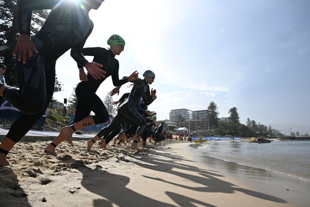 The start of the Junior Women’s Final at the World Triathlon Championships in Wollongong, Australia, 17 October 2025. (Photo by Dean Lewins/EPA)